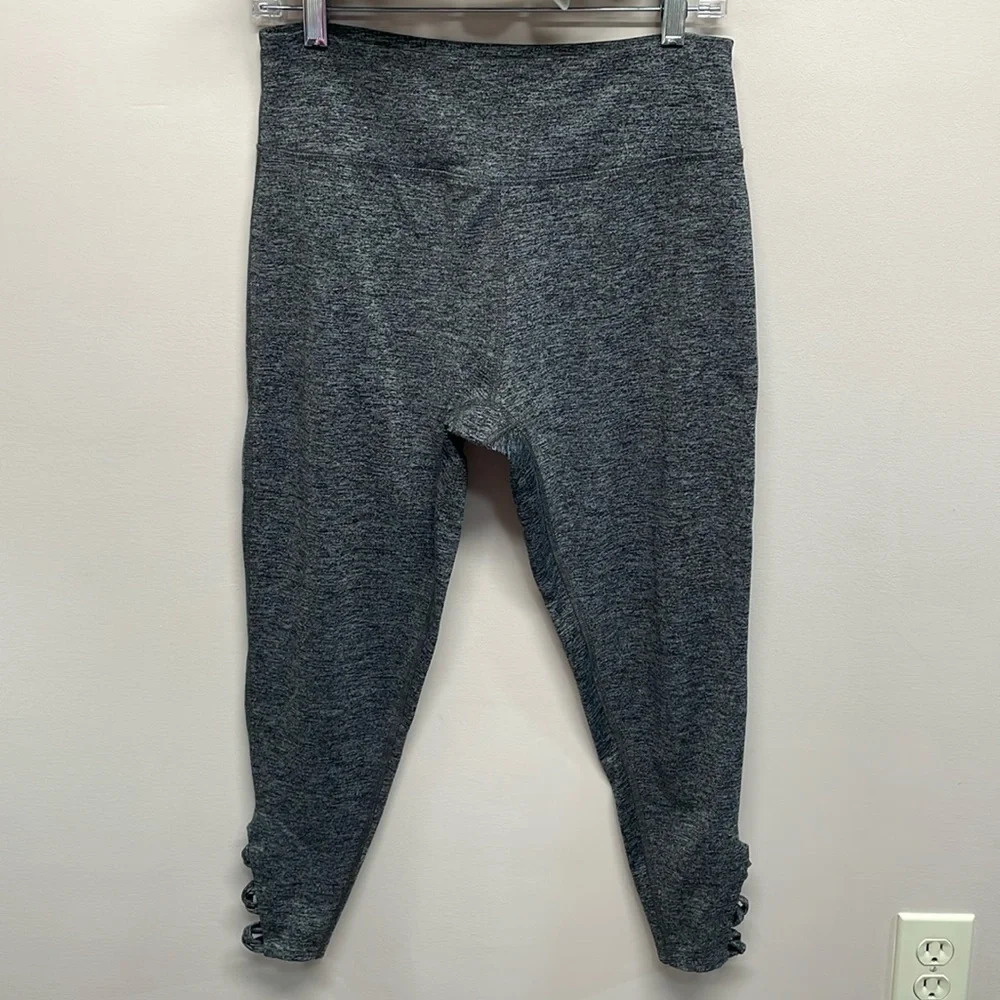 Earth Yoga Smoke Gray Marled Capri Legging Lace Up Ankle detail M
